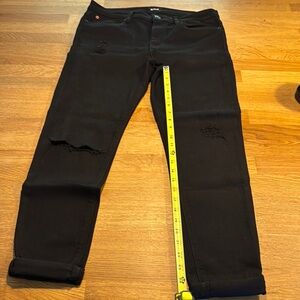 HUDSON Women’s Black Distressed Jeans size 30